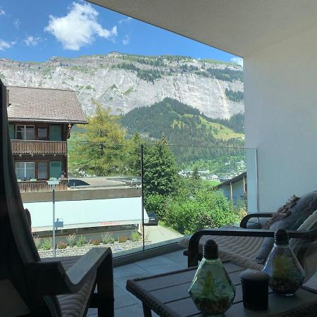 Montanas - Luxuswohnung Mit Kamin - Nahe Caumasee & Talstation Flims Bagian luar foto