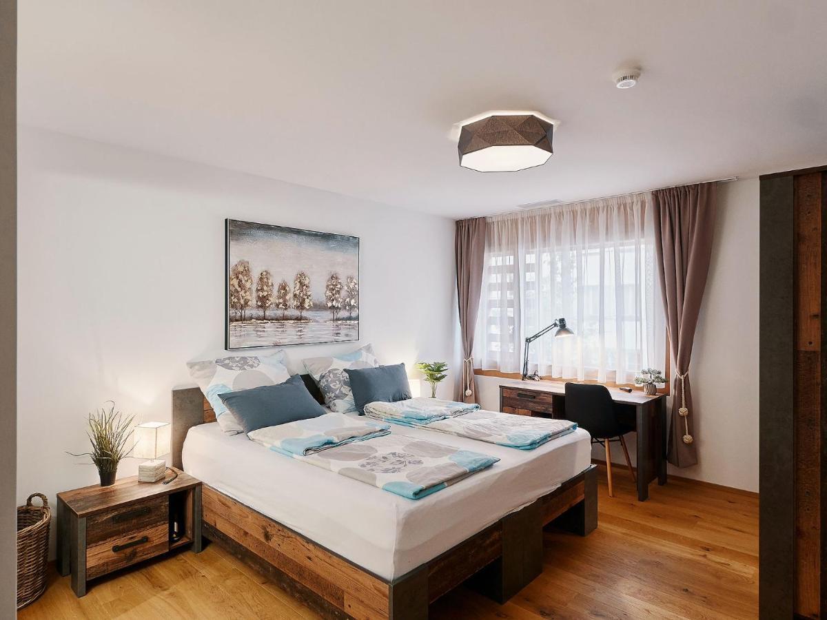 Montanas - Luxuswohnung Mit Kamin - Nahe Caumasee & Talstation Flims Bagian luar foto