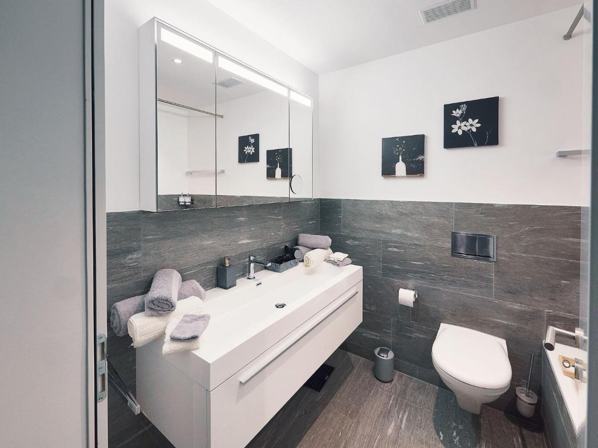 Montanas - Luxuswohnung Mit Kamin - Nahe Caumasee & Talstation Flims Bagian luar foto