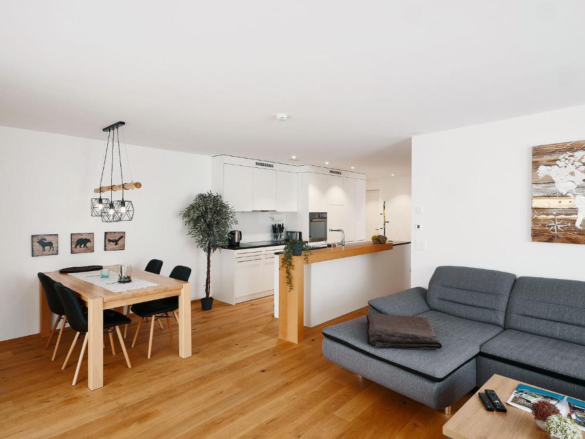 Montanas - Luxuswohnung Mit Kamin - Nahe Caumasee & Talstation Flims Bagian luar foto